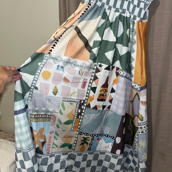 Colorful and a trendy Midi dress, size small - Picture 4 of 4